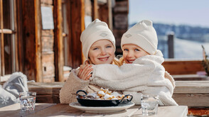 Børn på hytten © SalzburgerLand Tourismus
