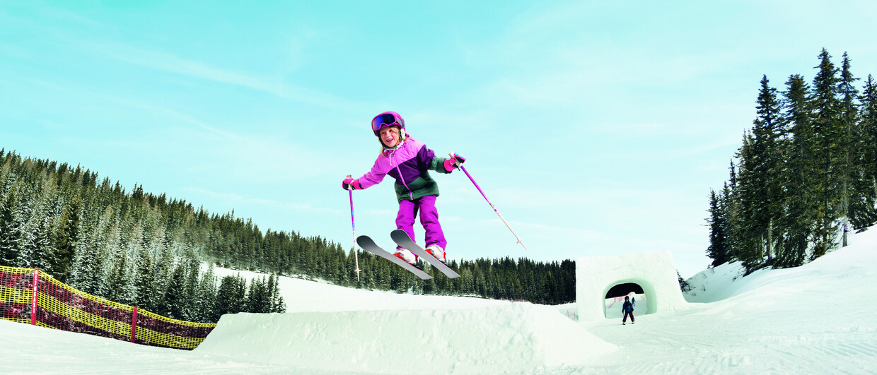 Børn på pisten © Tourismusverband Schladming-Dachstein, Peter Burgstaller