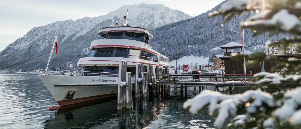 Nave di Natale sul lago Achensee (c) Tirol Werbung, Michael Groessinger