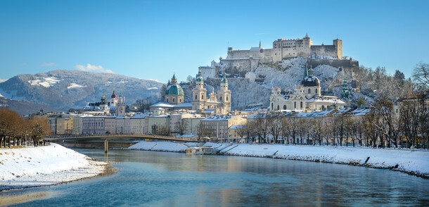 Salzburg Stadt Blick auf die Festung Hohensalzburg